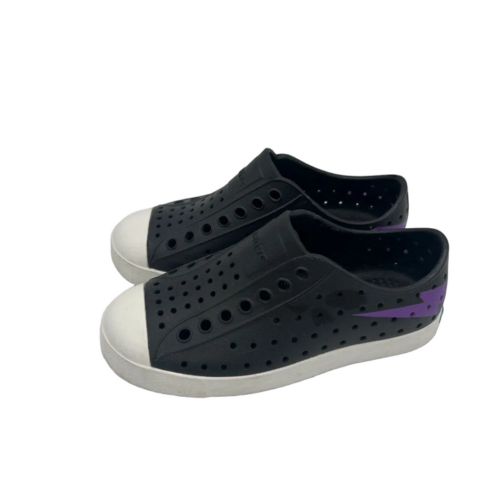 Slip On Water Shoes / Purple