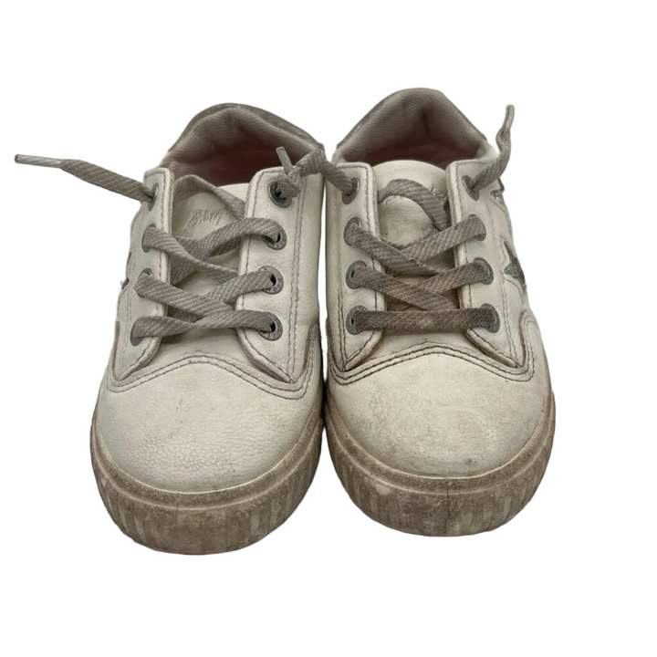 Lace Up Sneakers/Stars