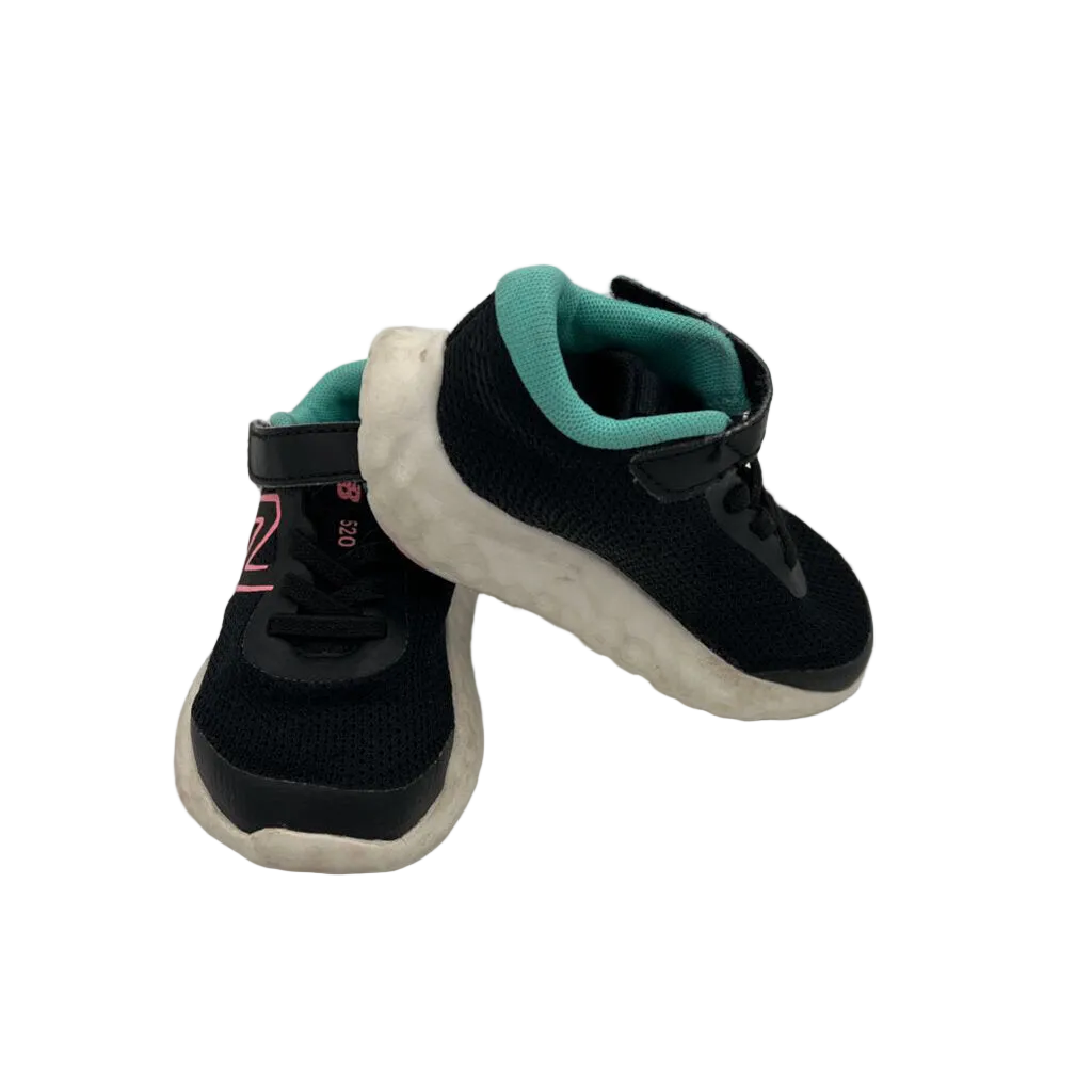 Sneakers/ Velcro Strap