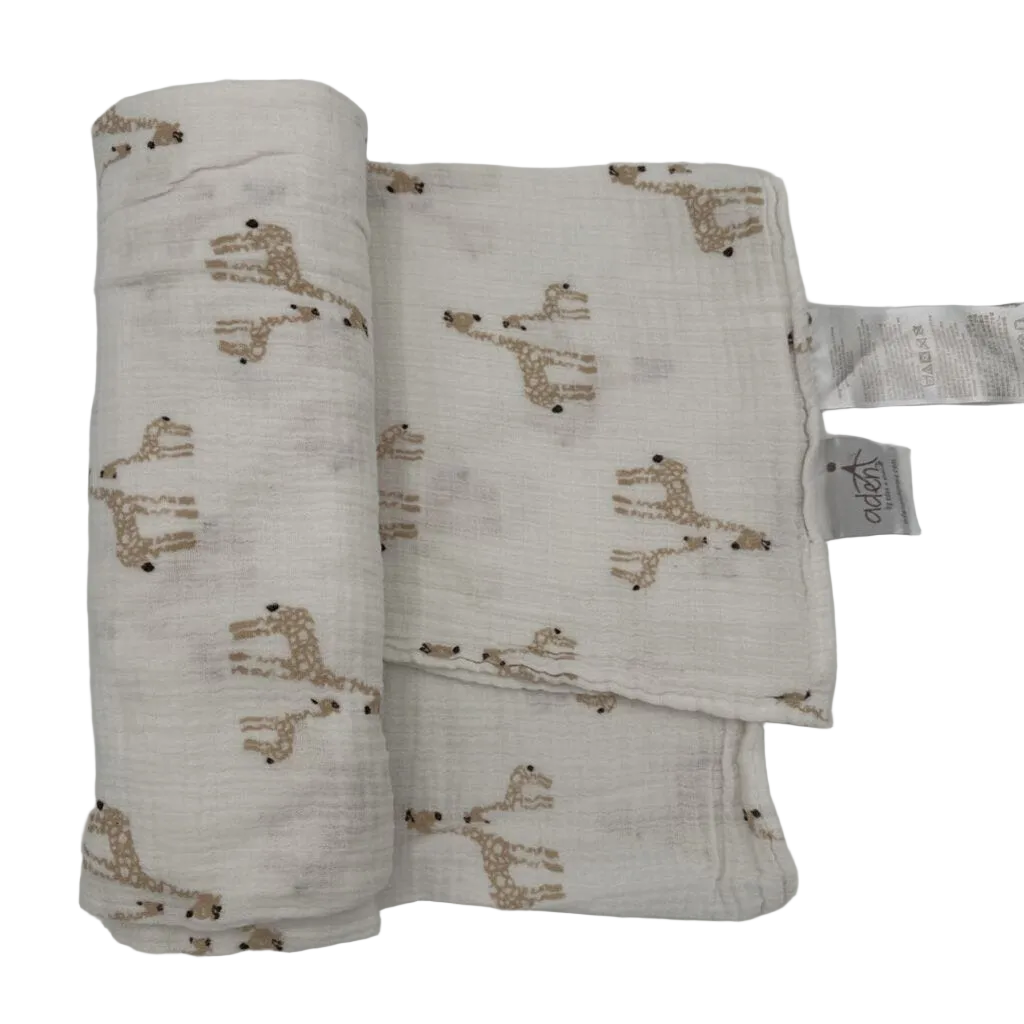 Swaddle / Giraffes