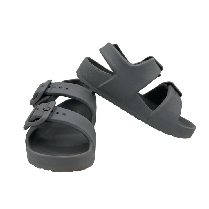 Sandals / Velcro Back