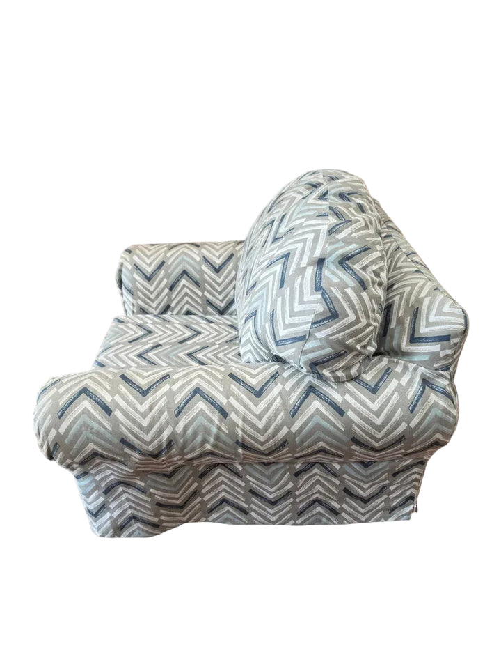 Toddler Arm Chair (23.5 T / 26.5 Wide)