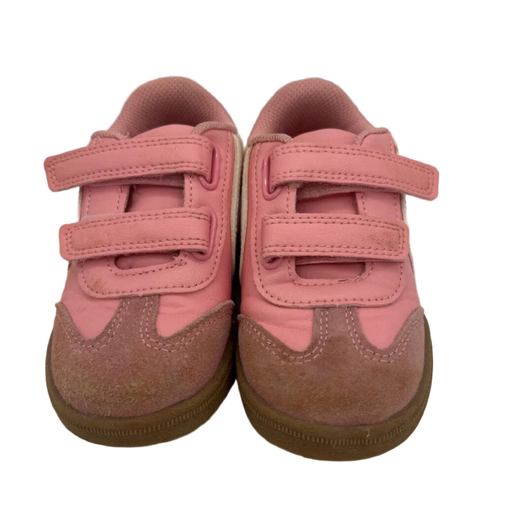 Tennis Shoes / Velcro