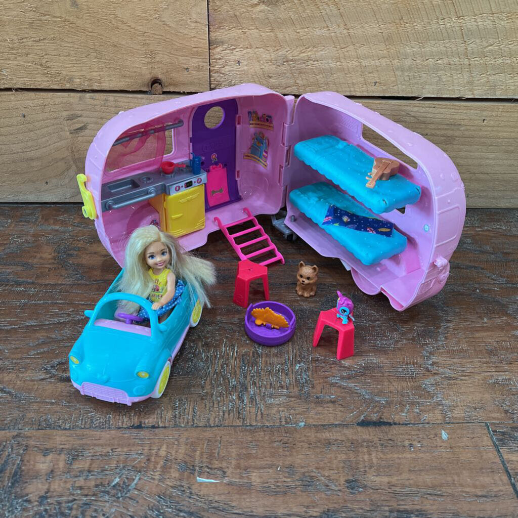 Barbie Club Chelsea Camper & Car