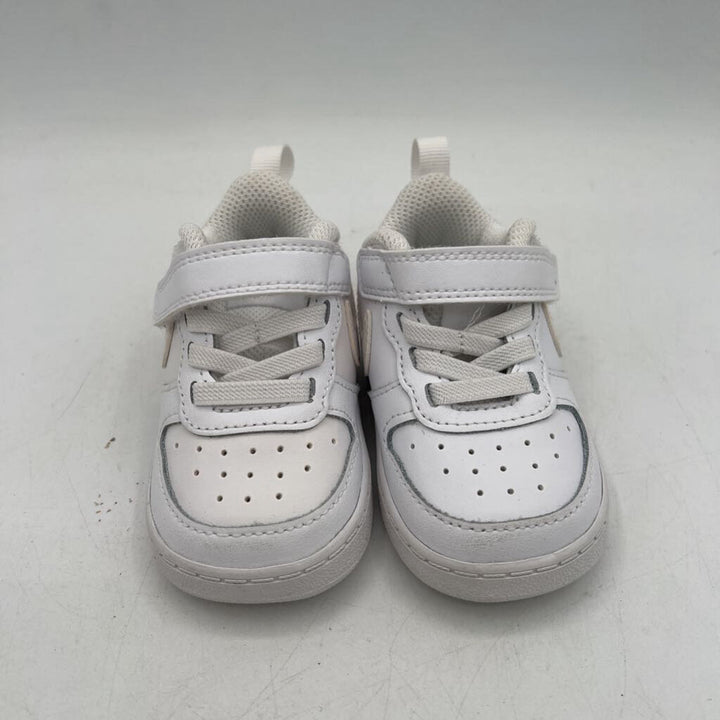 Tennis Shoes / Velcro