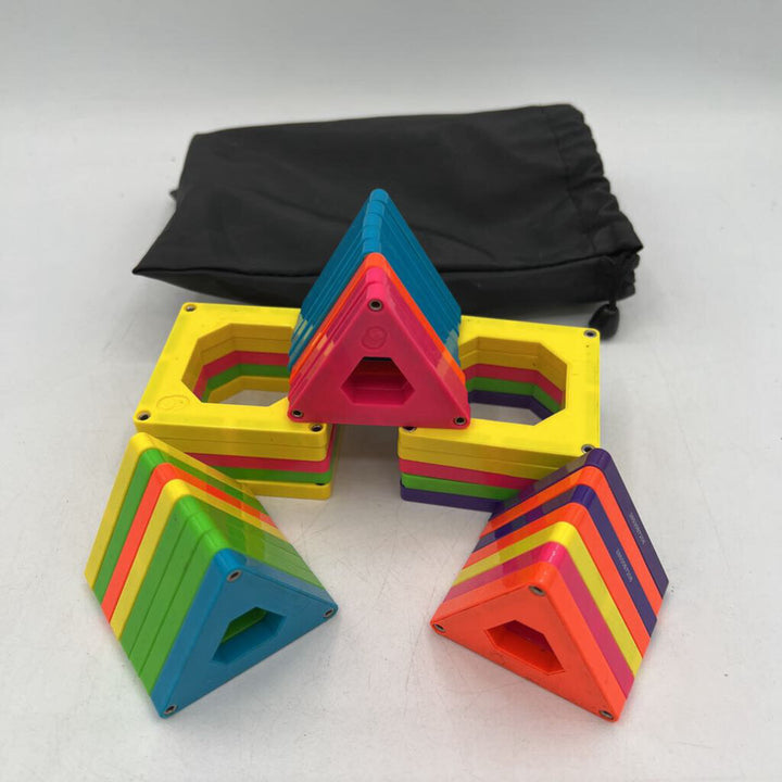 Neon Magnatiles : Travel Set