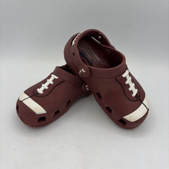 Slip On Water Shoes / Football Pattern