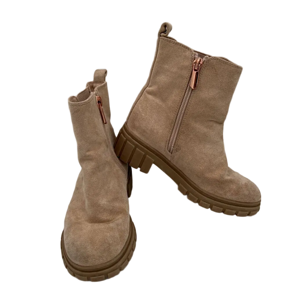 Lil Cora Chelsea Boots: Gold Sparkle